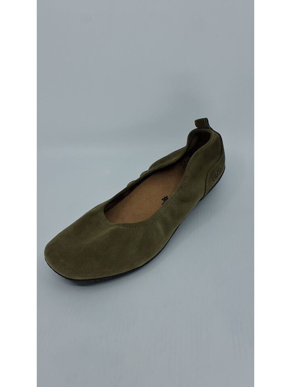 Taos Chit Chat Women’s Olive Green Suede Ballet Flats